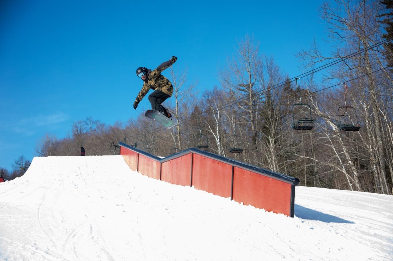 Snowboard Rail